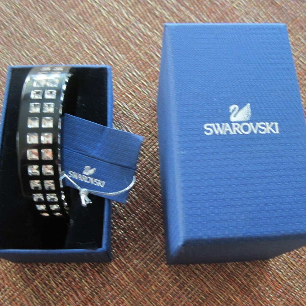 FLASH SALE Swan Signed Swarovski Black Lucite Crystal 2 Row Crystal Medium Cuff